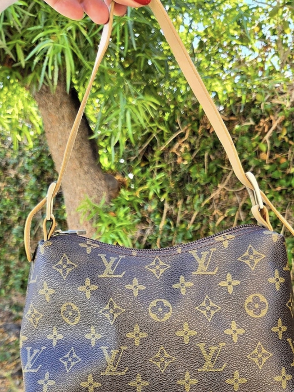 Small Shoulder Bag Brown
